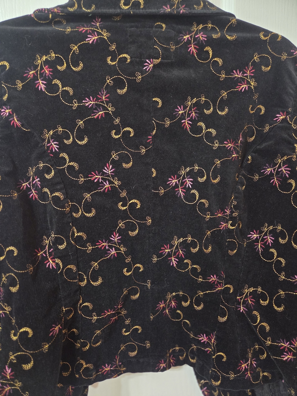 Live a Little Women’s L Black Velvet Embroidered Blazer with Gold & Pink Detail - Picture 7 of 10
